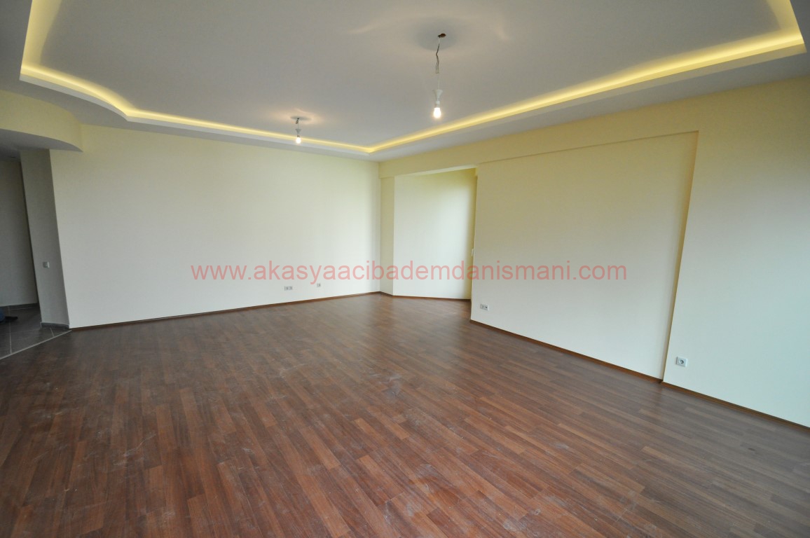 Akasya Acıbadem Koru Etabı Yatay 3+1 168m² Satılık Daire
